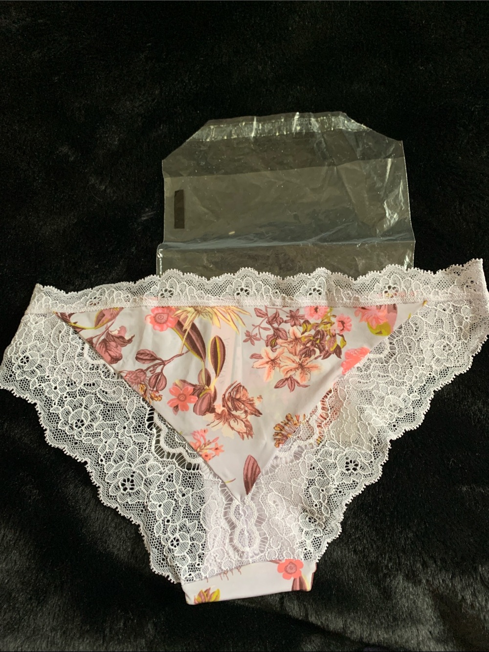 Victoria's Secret Pink Floral Lace Bikini Panty with Black Bow - Picture 2 of 2